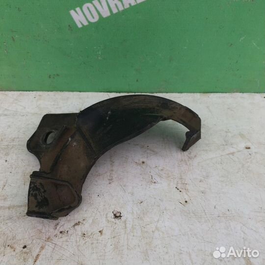 Кронштейн (сопут. товар) Ауди 100 С4