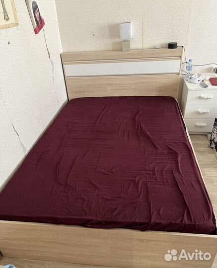 Кровать двухспальная 140 200 бу