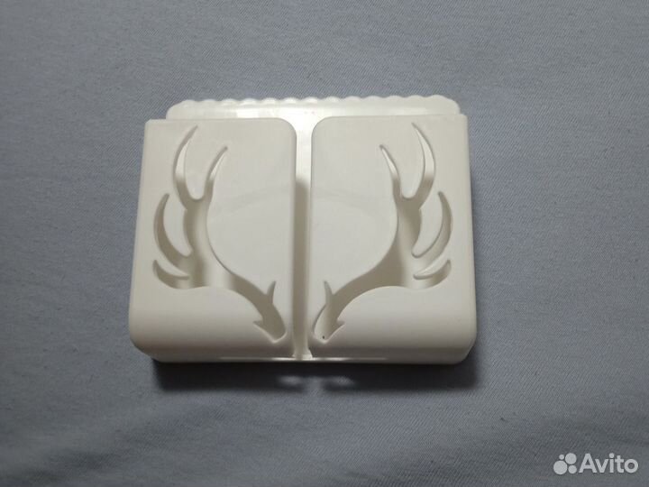 Держатель для телефона на стену