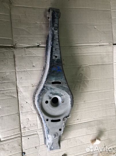 Рычаг задний правый Skoda Octavia A5