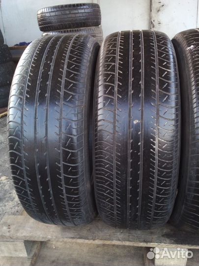 Yokohama BluEarth E70 215/60 R16