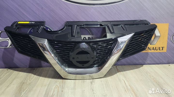 Решетка радиатора Nissan X-trail T32