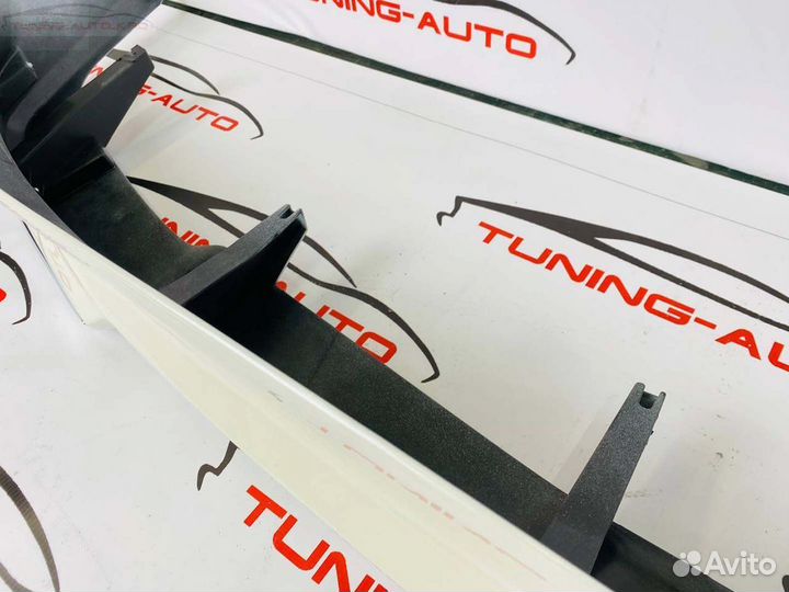 Губа передняя Toyota Land Cruiser 200 Q9308