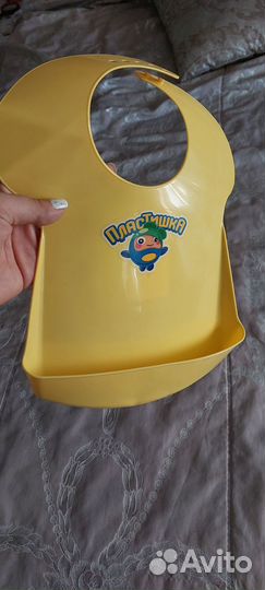 Слюнявчик новый