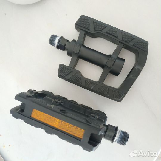 Педали для велосипеда