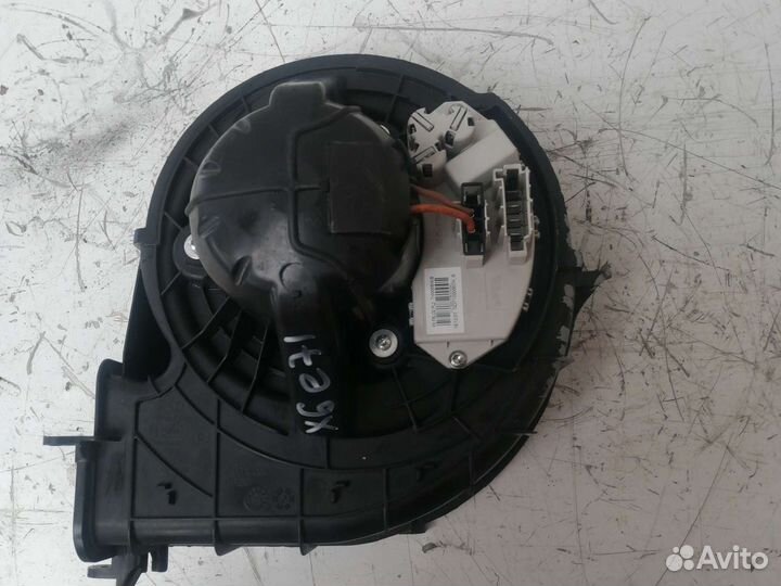 Вентилятор отопителя печки (моторчик) BMW X6 X5