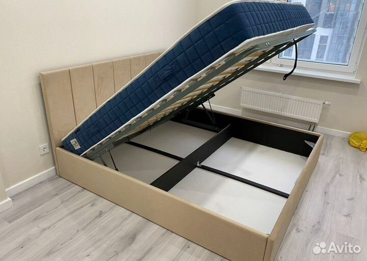 Кровать двуспальная