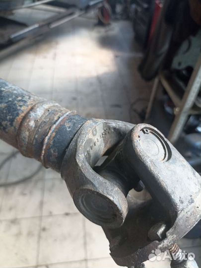 Карданный вал передний на Ниву