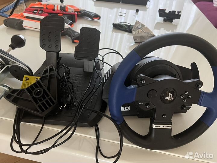 Руль ThrustMaster T150 Force Feedback черный