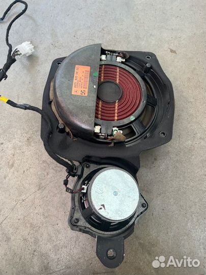 Динамик Harman/Kardon передний правый