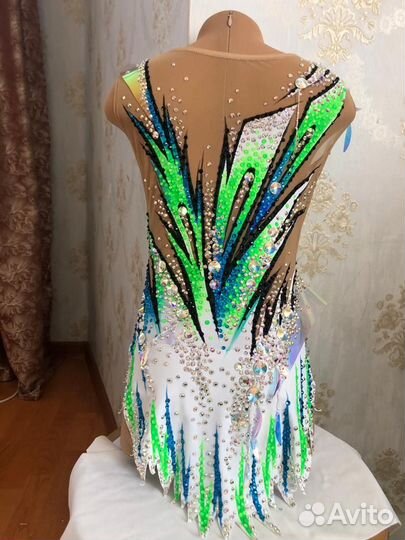 Продаются купальник для художественной гимнастики