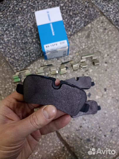 Колодки тормозные задние Land Rover Discovery