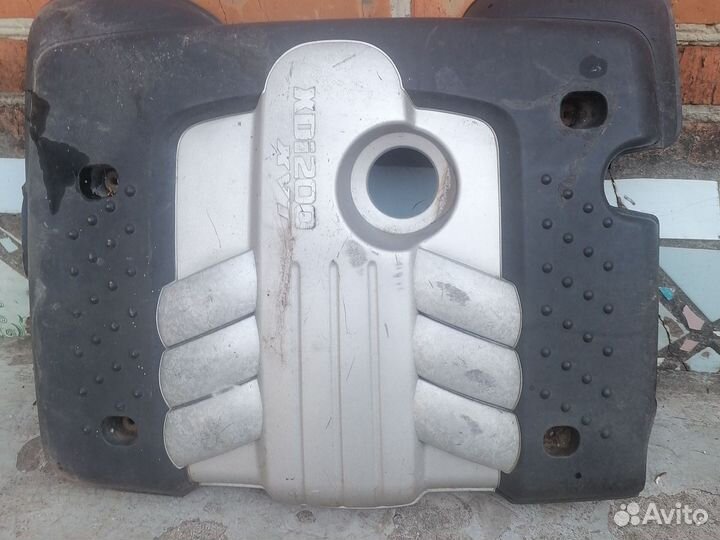 Крышка двигателя ssangyong кайрон