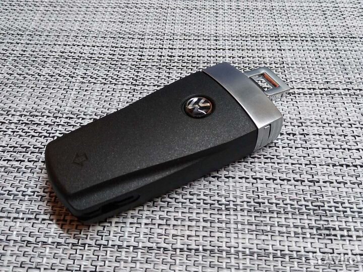 Ключ Фольксваген Пассат б6 новый 433 мгц