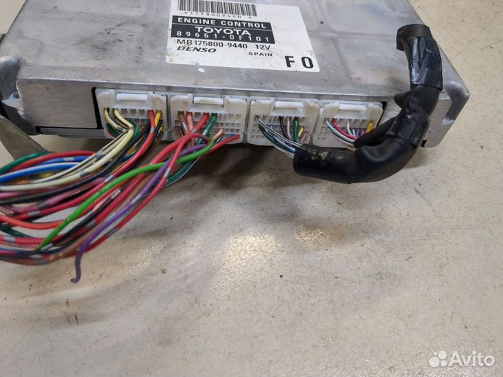 Блок управления двигателем Toyota Corolla Verso, 2