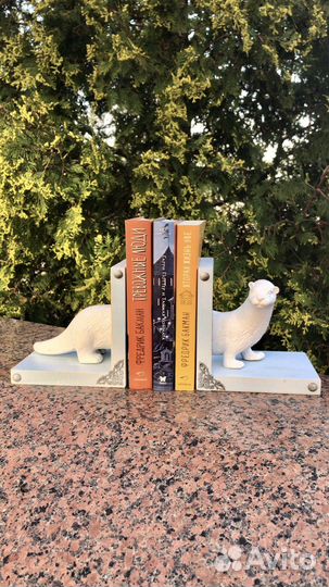 Подставка для книг 