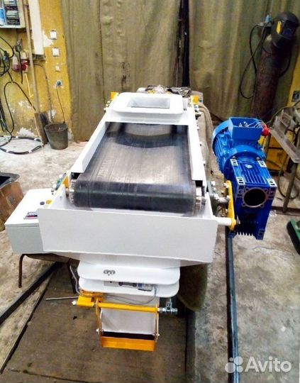 Весовой дозатор муки песка семян