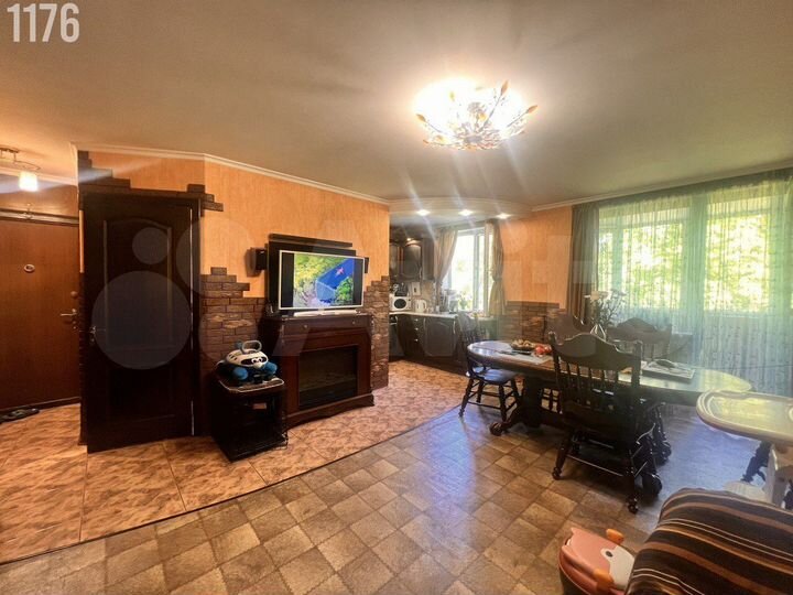 3-к. квартира, 54 м², 3/5 эт.