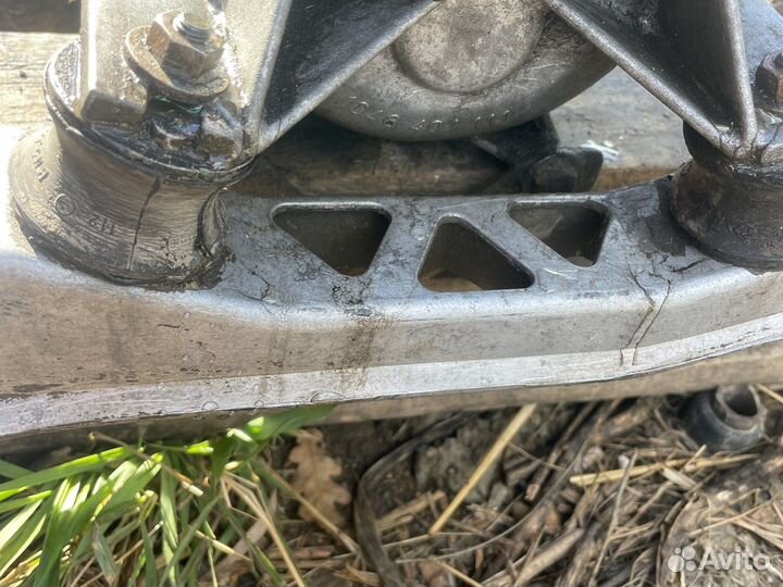 Траверса МКПП bmw e34