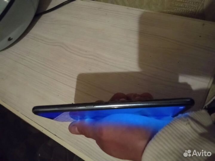 Телефон honor 10I
