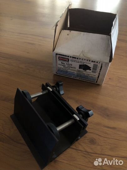 Струбцина для установки даунриггера Scotty 1050/10