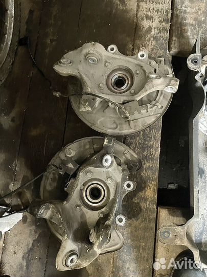 Кулак поворотный задний Mercedes Benz GLC X253