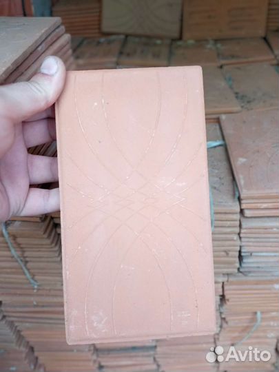 Плитка напольная