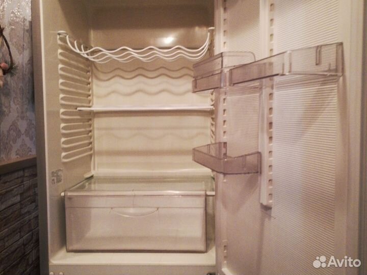 Холодильник атлант 2м