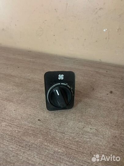 Переключатель отопителя Ford Sierra