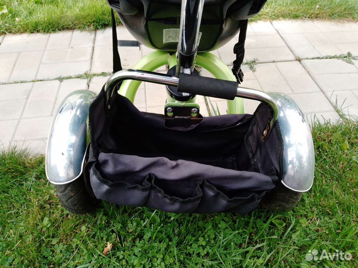 Трехколесный велосипед