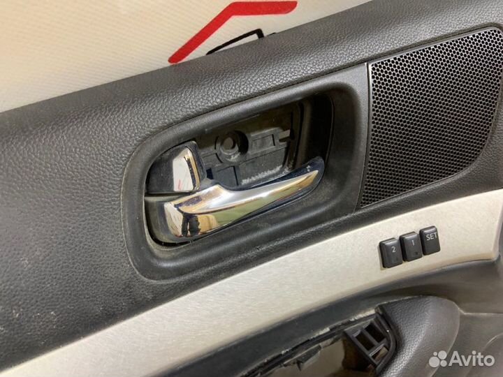 Обшивка двери передняя левая Infiniti G37