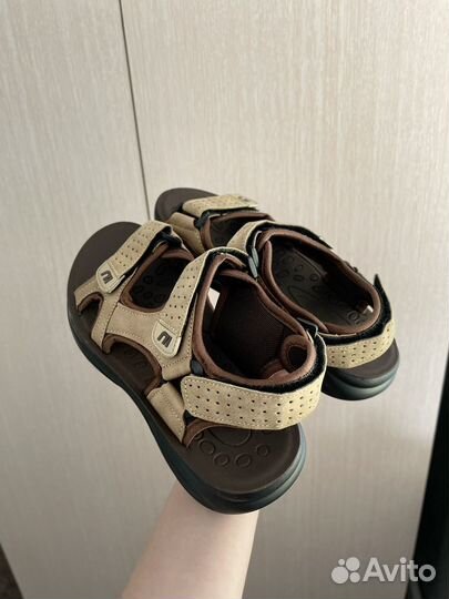 Сандалии для мальчика 36 размер новые