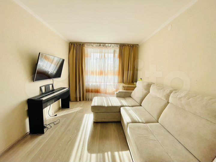 2-к. квартира, 64 м², 8/10 эт.