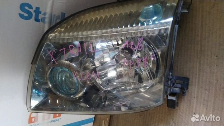 Фара (с ксеноном) левая Nissan X-Trail 260751A361