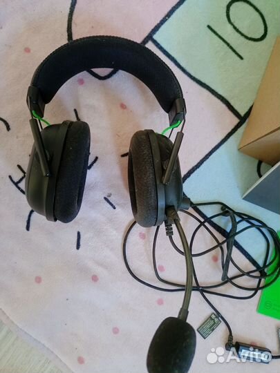 Проводные наушники с микрофоном Razer v2