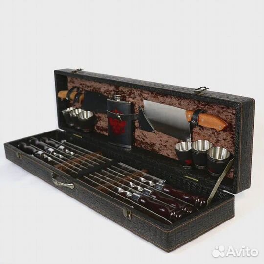 Подарочный набор шампуров в кейсе (чемодане)