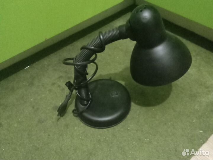 Лампа настольная