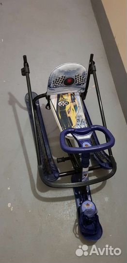 Детский снегокат со спинкой