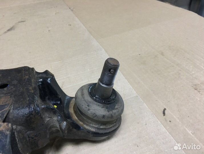 Рычаг подвески передний правый Toyota Land Cruiser