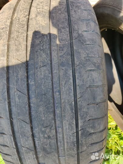 Nokian Tyres Hakka Black 275/45 R21