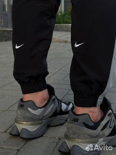 Штаны спортивные Nike Swoosh