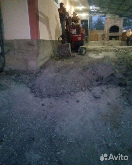 Мини-экскаваторы от 1м в ширину (Гидромолот)