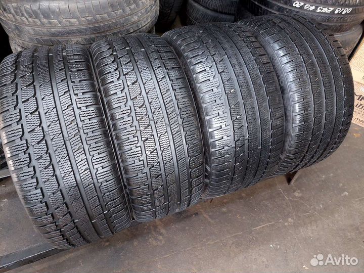 Kumho WinterCraft KW27 225/40 R18 и 255/35 R18 94V