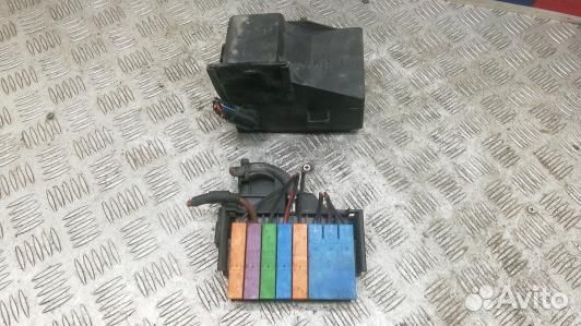 Блок предохранителей opel zafira A (XEA21M101)