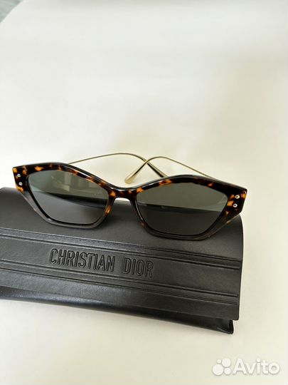 Солнцезащитные очки женские