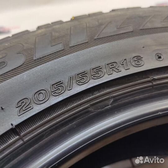 Bridgestone Blizzak Revo GZ 205/55 R16