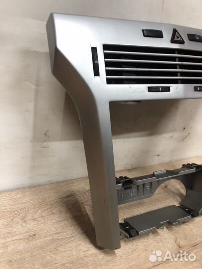 Рамка магнитолы Opel Astra h серебро