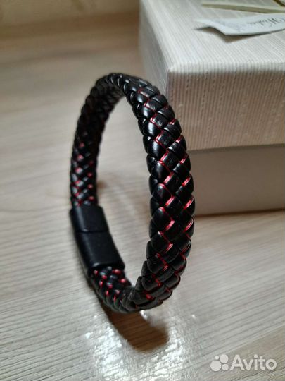 Кожаный браслет унисекс
