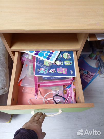 Детский письменный стол