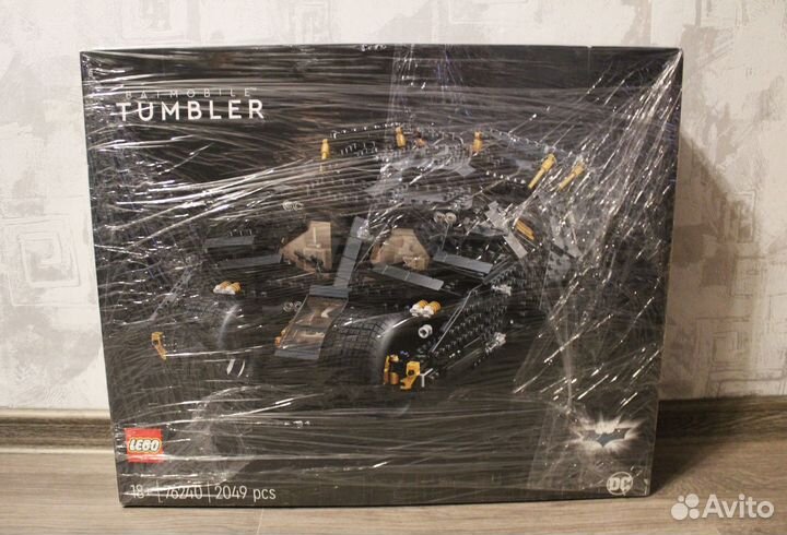 Оригинал Lego Comics Super Heroes 76240 Бэтмобиль